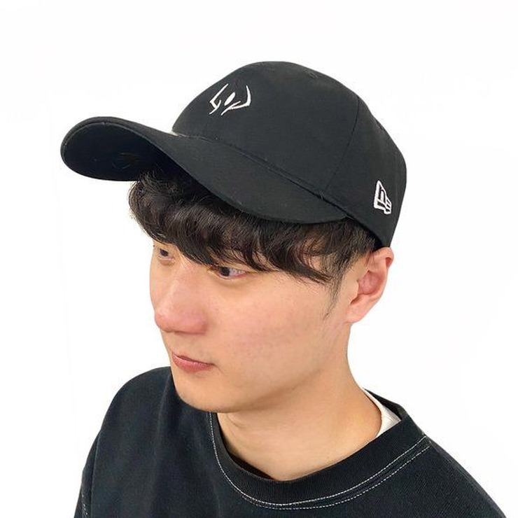 「呪術廻戦×NEW ERA　キャップ　9TWENTYモデル」6,050円（税込）(C)芥見下々／集英社・呪術廻戦製作委員会