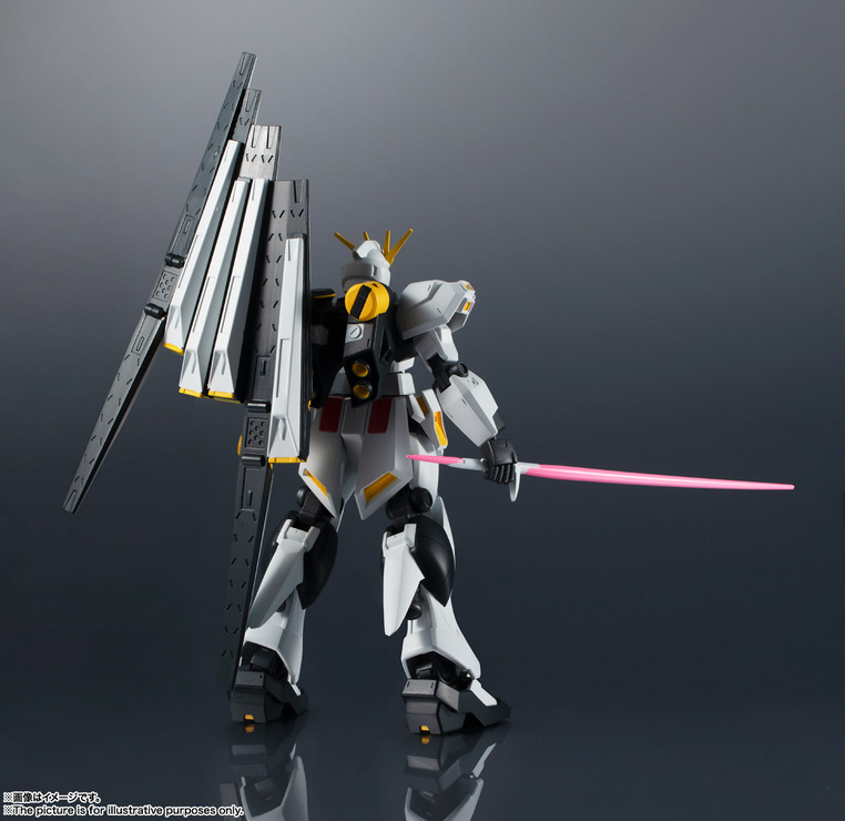 「GUNDAM UNIVERSE RX-93 νGUNDAM」3,000円（税別）（C）創通・サンライズ（C）SOTSU・SUNRISE