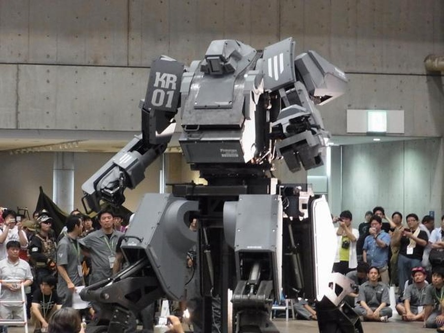 【ワンフェス2012夏】搭乗可能な巨大ロボット「クラタス」、幕張メッセに立つ！