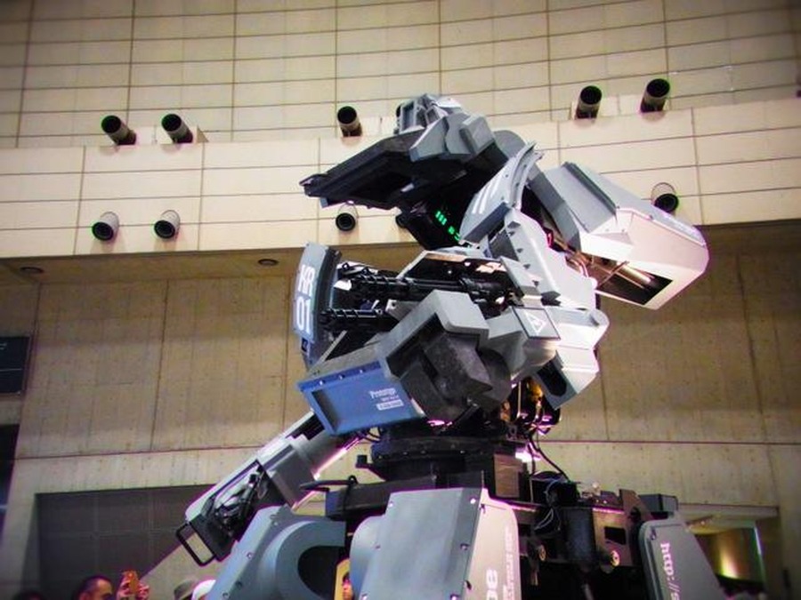 【ワンフェス2012夏】搭乗可能な巨大ロボット「クラタス」、幕張メッセに立つ！