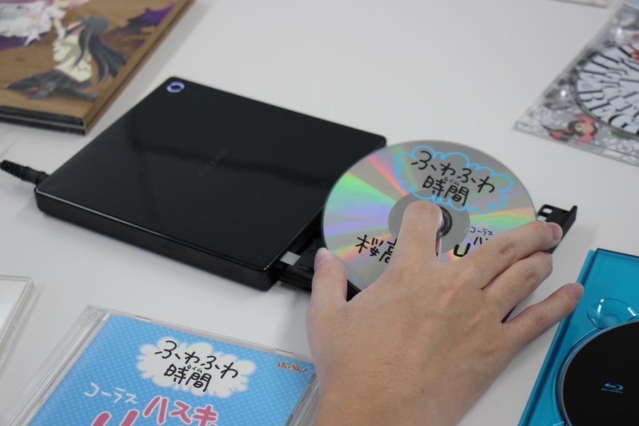 【推し活グッズ座談会】「この手軽さ、もっと早く知りたかった！」―スマホに直接CDを取り込める「ラクレコ」を編集部員たちが使ってみた