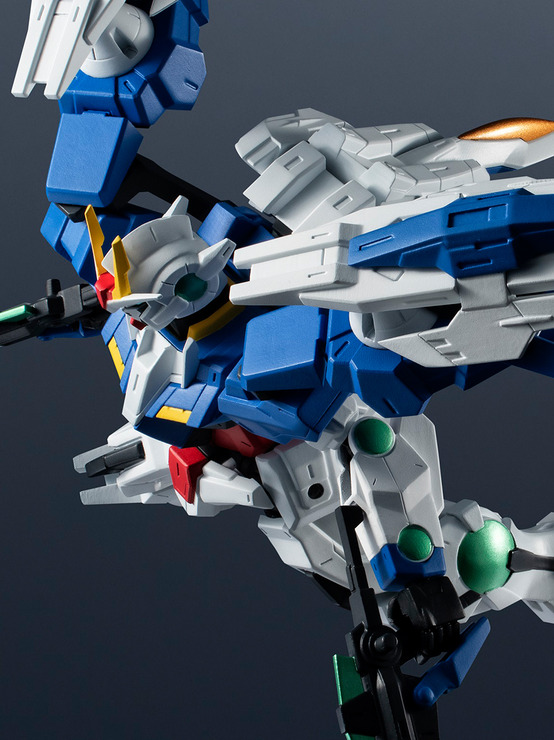 「GUNDAM UNIVERSE　GN-0000＋GNR-010 00 RAISER」4,500円（税別）（C）創通・サンライズ