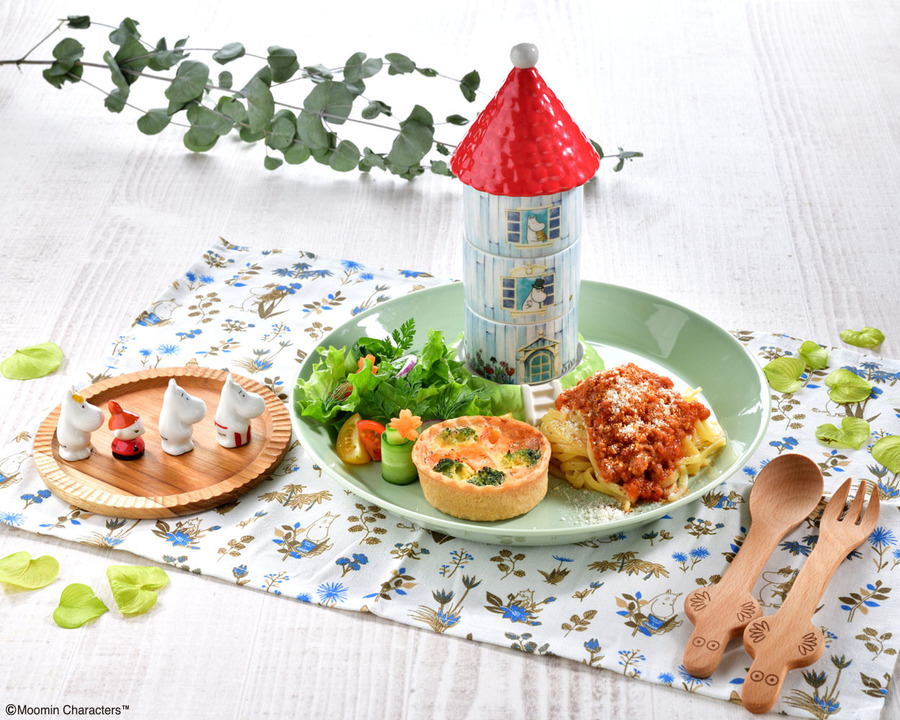 「ムーミンやしき パスタ＆キッシュプレート【陶器マスコット付き】」1,980円（税込）（C）Moomin Characters