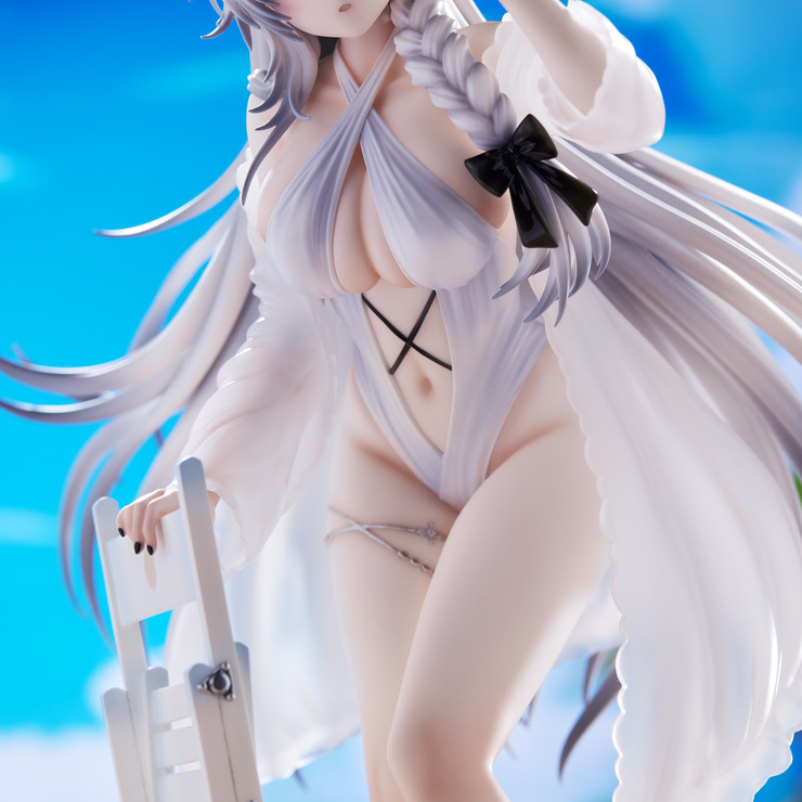 「『アズールレーン』ハーマイオニー ピュアホワイトホリデーVer.」22,000円（税込）（C）2017 Manjuu Co.,Ltd. & Yongshi Co.,Ltd. All Rights Reserved.（C）2017 Yostar, Inc. All Rights Reserved.