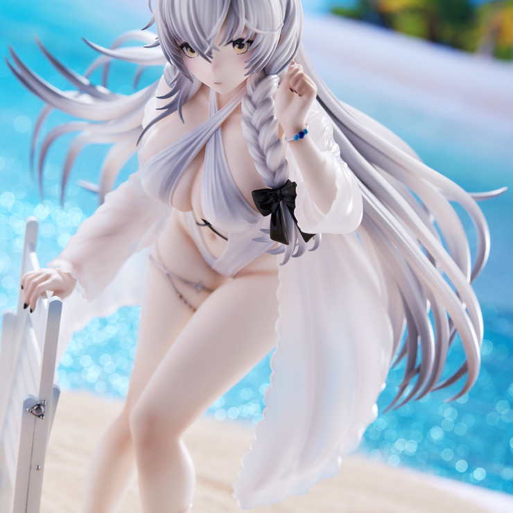 「『アズールレーン』ハーマイオニー ピュアホワイトホリデーVer.」22,000円（税込）（C）2017 Manjuu Co.,Ltd. & Yongshi Co.,Ltd. All Rights Reserved.（C）2017 Yostar, Inc. All Rights Reserved.