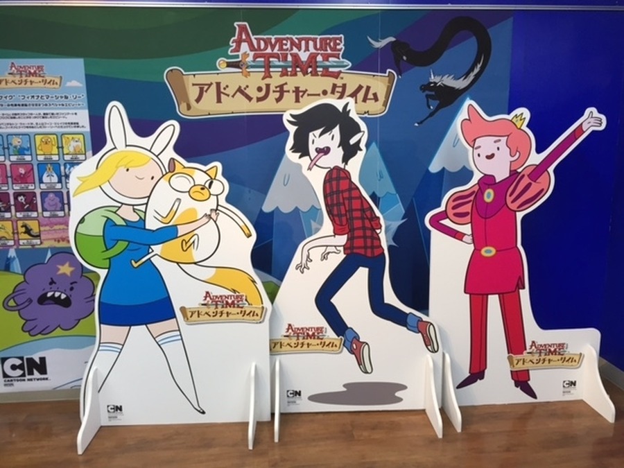 「アドベンチャー・タイム」限定ショップがアニメイト池袋にも登場　フィンとジェイクに会える