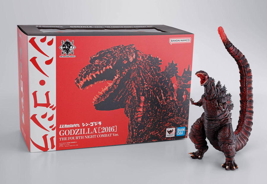 「シン・ジャパン・ヒーローズ・アミューズメントワールド」会場限定オリジナルスリーブ付き「S.H.MonsterArts ゴジラ（2016） 第4形態 夜間戦闘Ver.」（C）TTITk TM & （C） TOHO CO., LTD. （C）カラー（C）2022「シン・ウルトラマン」製作委員会（C）円谷プロ