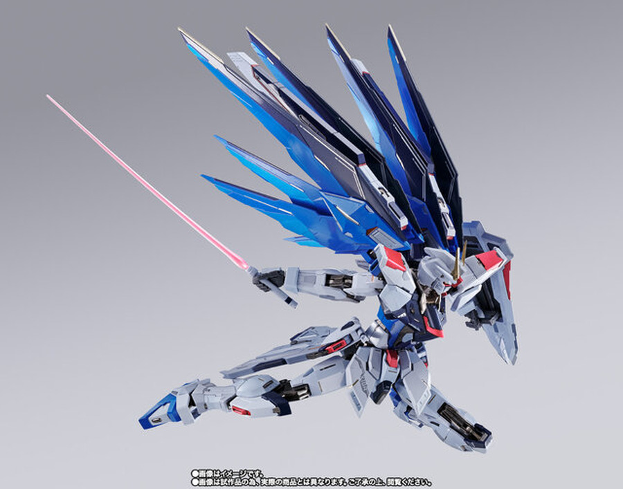 『ガンダムSEED』フリーダムガンダムが装い新たに「METAL BUILD」で商品化！“雪”がテーマの美しい新カラーに