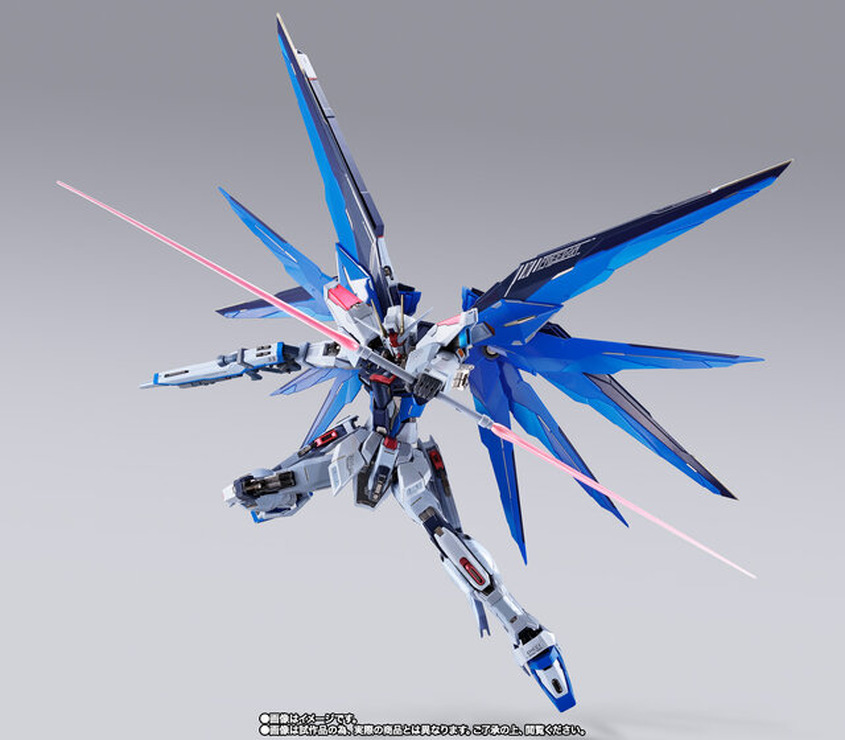 『ガンダムSEED』フリーダムガンダムが装い新たに「METAL BUILD」で商品化！“雪”がテーマの美しい新カラーに