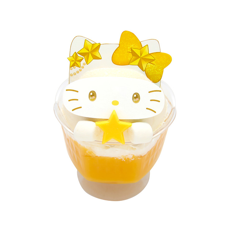 ハローキティの「レアチーズケーキとマンゴープリンのお星さまパフェ」（C）2024 SANRIO CO., LTD. TOKYO, JAPAN 著作 株式会社サンリオ