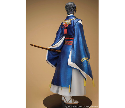 刀剣乱舞」三日月宗近が“等身大”で審神者の元に！フィギュア価格は300