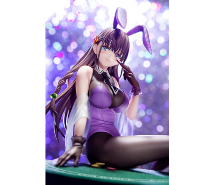 聖剣学院の魔剣使い」バニーガール衣装のブラをめくると… エルフィーネ