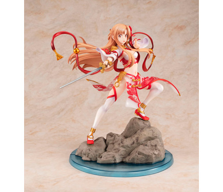 SAO」アスナ、極深スリットで大胆な足さばき！中華風バトルドレス姿で