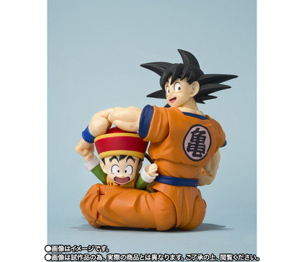 ドラゴンボールZ」孫悟空＆悟飯、筋斗雲で光る雲を突き抜けるー！“S.H.