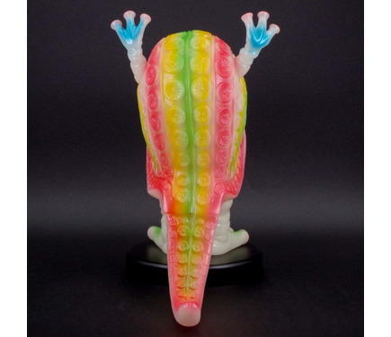 ウルトラマン」“マスク取れゾフィー”ソフビや、ゼットンTシャツも