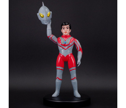 ウルトラマン」“マスク取れゾフィー”ソフビや、ゼットンTシャツも