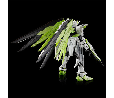 フリーダムガンダム、ウイングガンダムゼロEW、ガンダムエピオンの