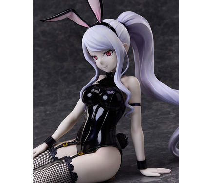 漆黒のバニー＆網タイツが妖艶…♪「オーバーロード」シャルティアが