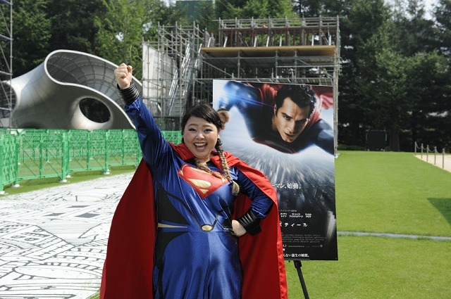 マン オブ スティール 公開迫るなか 女芸人 渡辺直美がスーパーマンに大変身 アニメ アニメ