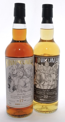 「正義超人ラベル・ブレンデッドモルト2001」15,000円（税抜）、「悪魔超人ラベル・アラン1996」24,000円（税抜）（C）ゆでたまご／集英社