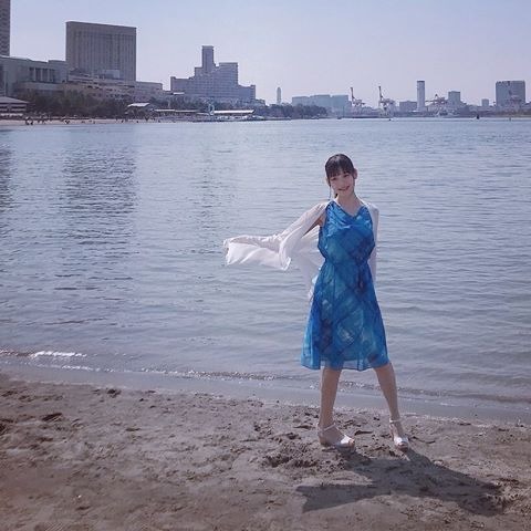 声優・上坂すみれ、夏らしい青ワンピ姿に「可愛い！」「水の女神みたい」の声