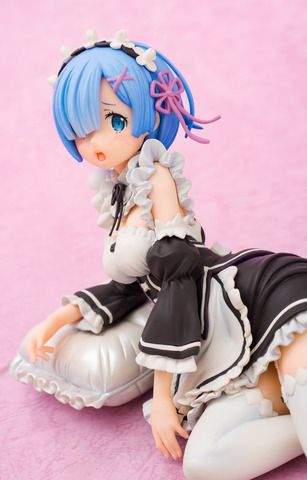 リゼロ 困り顔で見つめるレム 鬼かわいいかよ 横たわるポーズのフィギュアが再販決定 アニメ アニメ