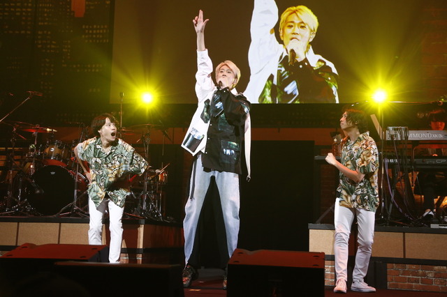 『Kiramune Presents Takuya Eguchi Live Tour 2022「朝まで呑みたい～EGUCHI屋～」』9/11(日)公演 ライブ写真（撮影：花井透）