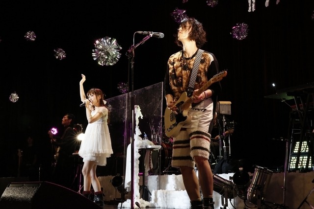 TRUSTRICK2015年の集大成LIVEを開催、神田沙也加×Billyが新曲初披露