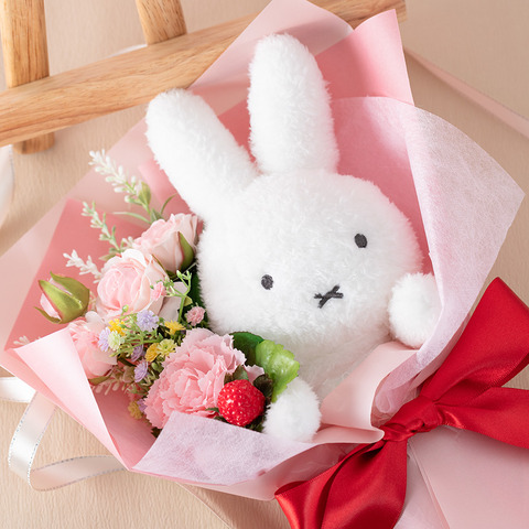 フラワーミッフィー「ほわほわぬいぐるみブーケ」Illustrations Dick Bruna（C）copyright Mercis bv,1953-2025　www.miffy.com（C）Benelic co.,LTD.