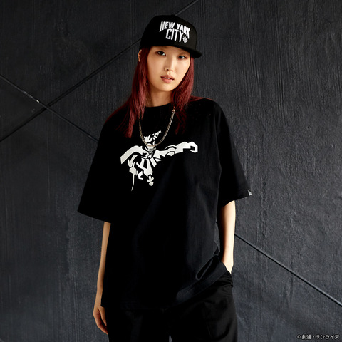 STRICT-G NEW YARK『機動戦士ガンダム』Tシャツ シャアキック　着用イメージ（C）創通・サンライズ
