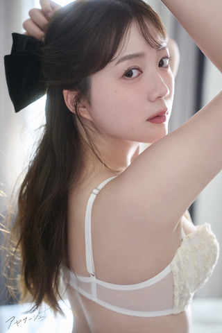 「伊藤彩沙 写真集 アヤサージュ」掲載カット