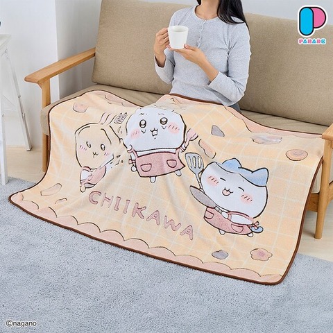 「ちいかわ」BIGサイズのブランケットが10月中旬よりプライズ展開！お菓子作りイラストや、斧を持って飛び掛かる金太郎デザインの2種