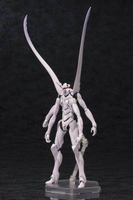 エヴァンゲリオン第13号機のプラモデルが登場 15年5月発売 アニメ アニメ