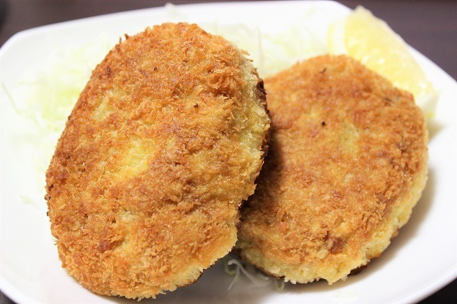 異世界食堂」から、ねこやのメンチカツ定食を再現！アニメシ作ってみた 