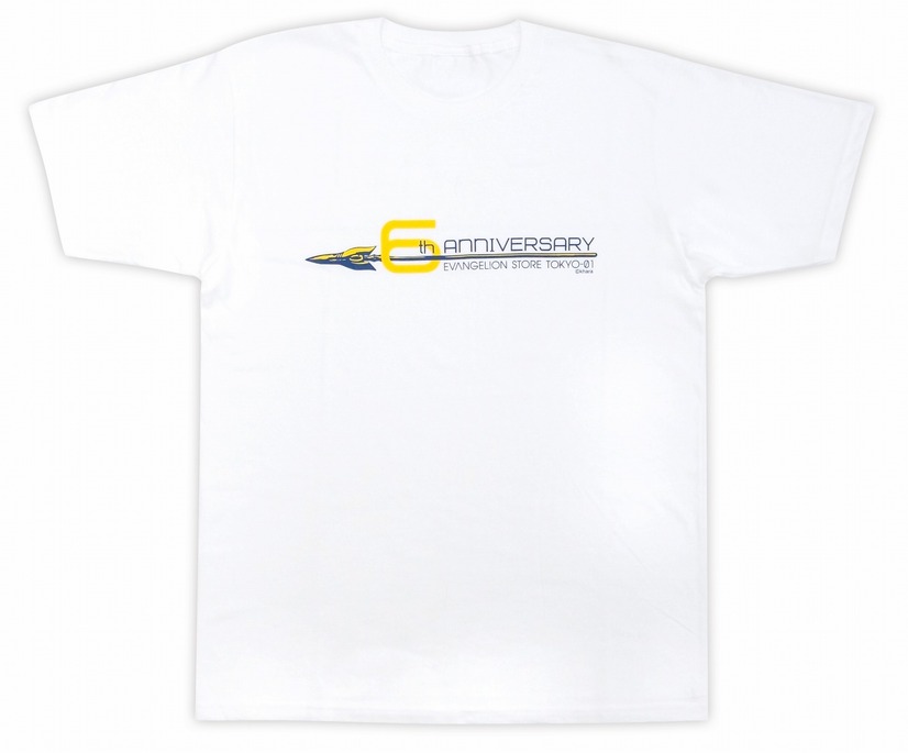 「6周年記念ロゴ Tシャツ」（M/Lサイズ） 2,500円＋税(C)カラー
