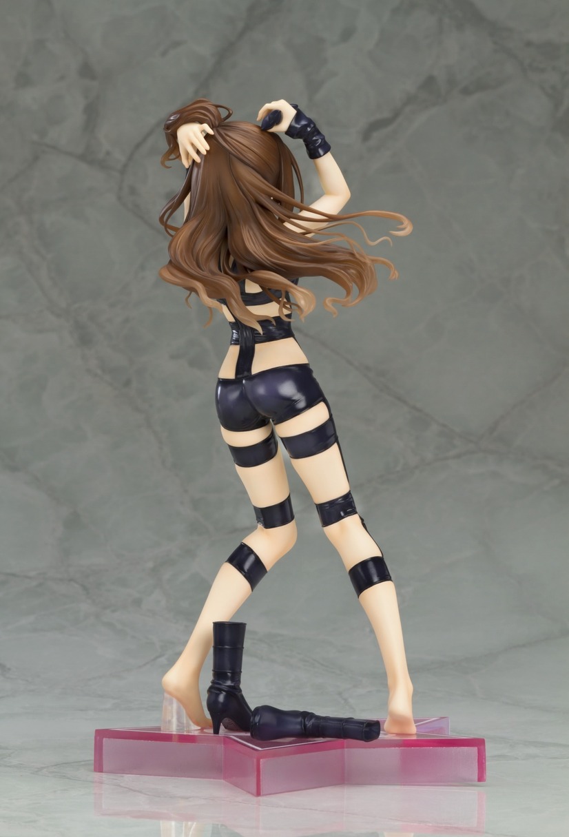 「島村卯月 HOT LIMIT Ver. 」11,574円（税抜）(C)DIESEL corporation (C)BANDAI NAMCO Entertainment Inc.