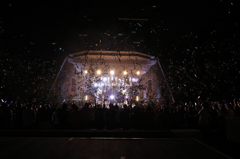 「May'n Hall Tour 2018『andYou』～BE SUNNY!!!～ at 日比谷野外大音楽堂」オフィシャルスチール