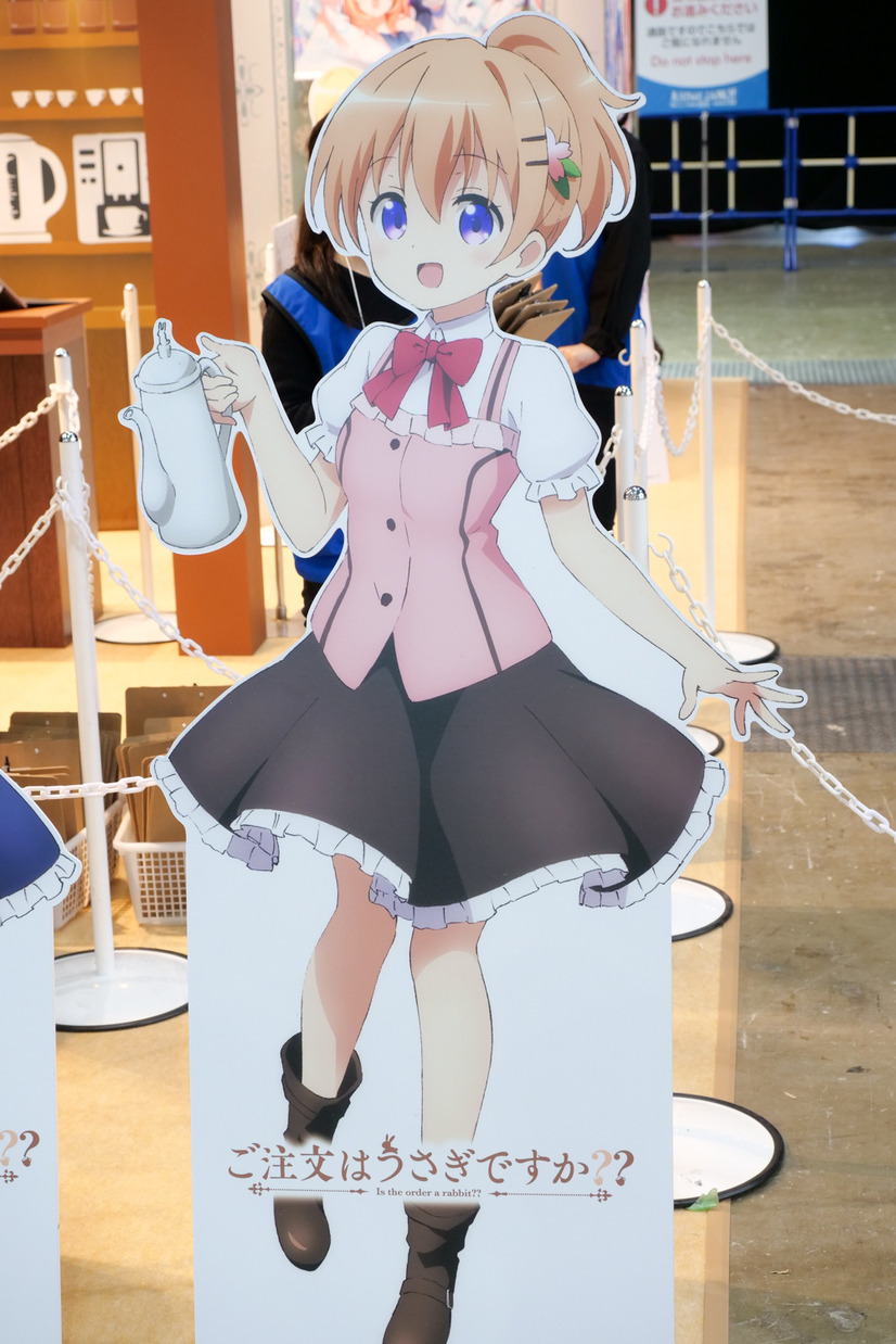 ココアやチノがいつもと違うヘアスタイルでお給仕 ごちうさ ブースは描き下ろしイラスト満載 Aj19 6枚目の写真 画像 アニメ アニメ