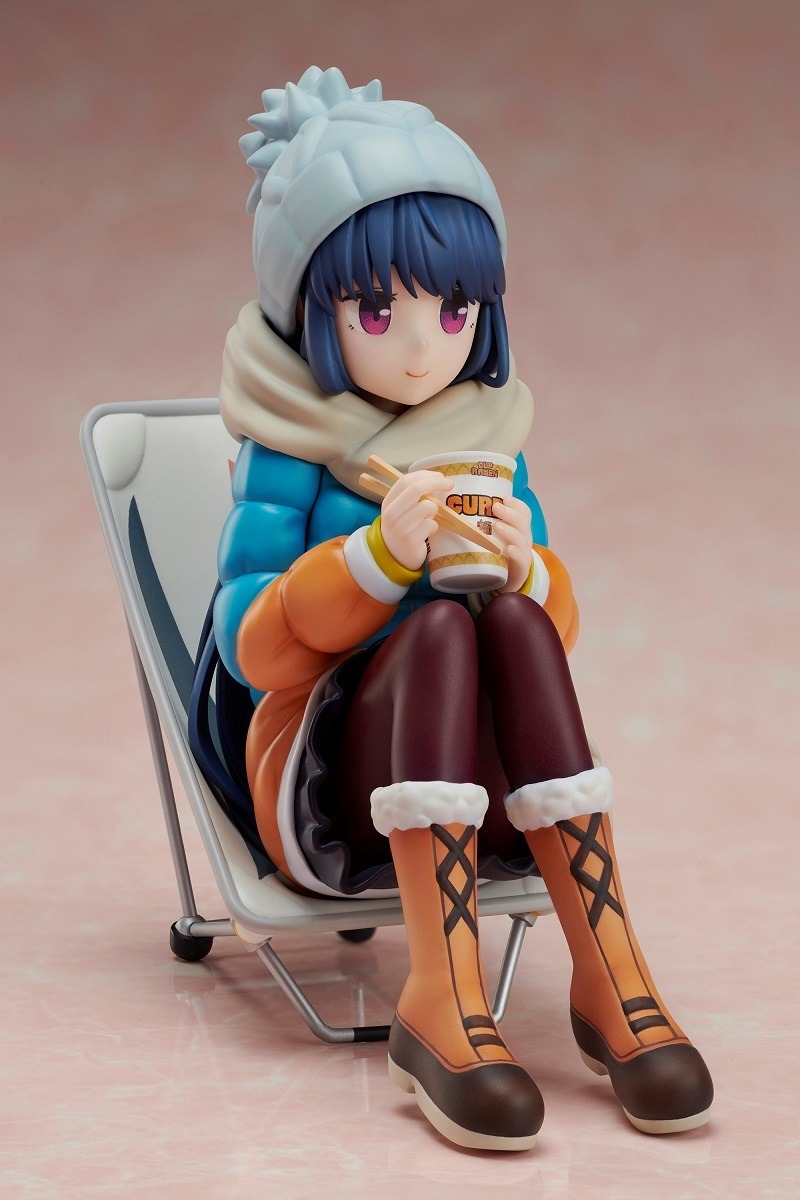 「ゆるキャン△ 志摩リン 1/8 プレミアムぬーどるストッパーフィギュア」12,800円（税別）（C） あfろ・芳文社／野外活動サークル