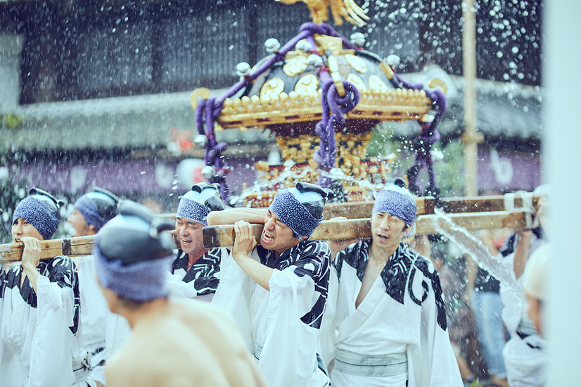 大人気の水掛神輿渡御／江戸ワンダーランド日光江戸村　江戸の水涼遊び