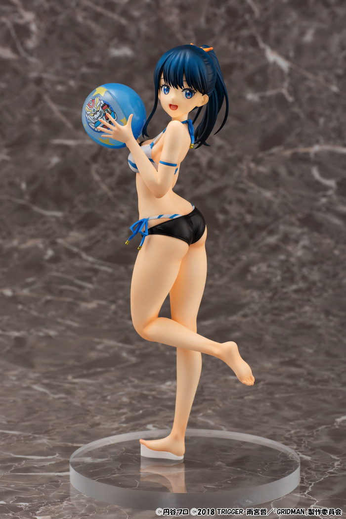 「SSSS.GRIDMAN」宝多六花がビーチボールで夏満喫！水着姿でフィギュア化 12枚目の写真・画像