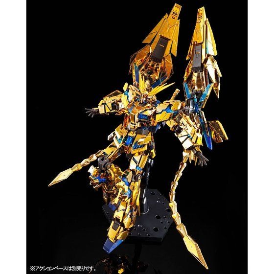 「RG 1/144 ユニコーンガンダム3号機 フェネクス（ナラティブVer.）」12,760円（税込）（C）創通・サンライズ