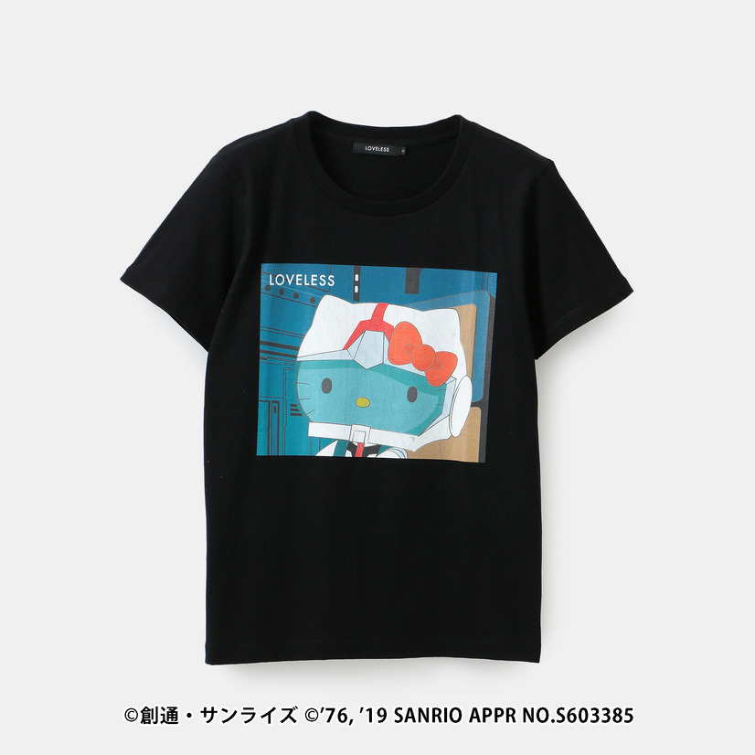 「ラブレス」×「ガンダムvsハローキティ」Tシャツ　9,000円（税別）（C）創通・サンライズ　（C）‘76,’19　SANRIO　著（株）　サンリオ