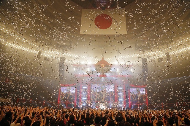「T.M.R. NEW YEAR PARTY '14 LIVE REVOLUTION」