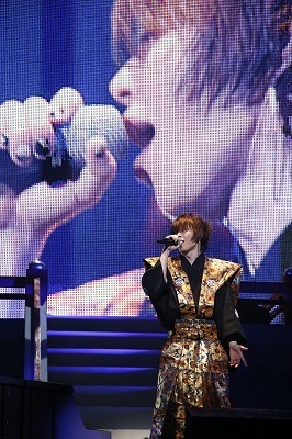 T M Revolution 正月の武道館2daysに2万人 15年前の衣装で Hot Limit を披露 6枚目の写真 画像 アニメ アニメ