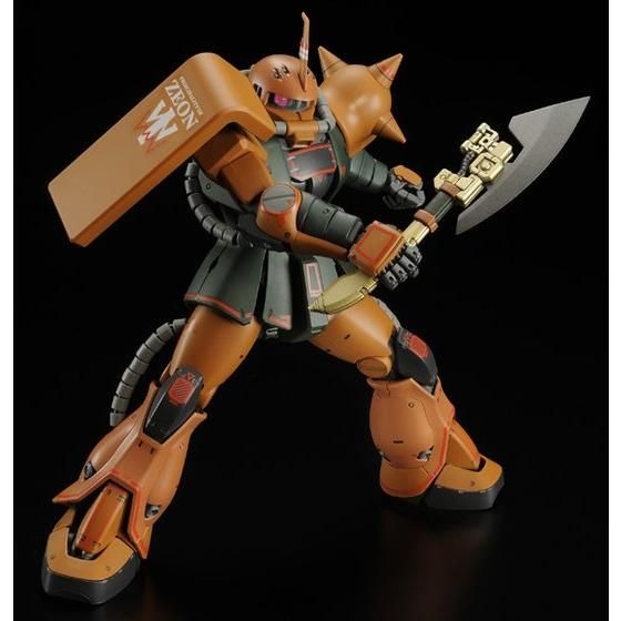 「MG 1/100 MS-06FS ガルマ・ザビ専用ザクII」4,180円（税込）（C）創通・サンライズ