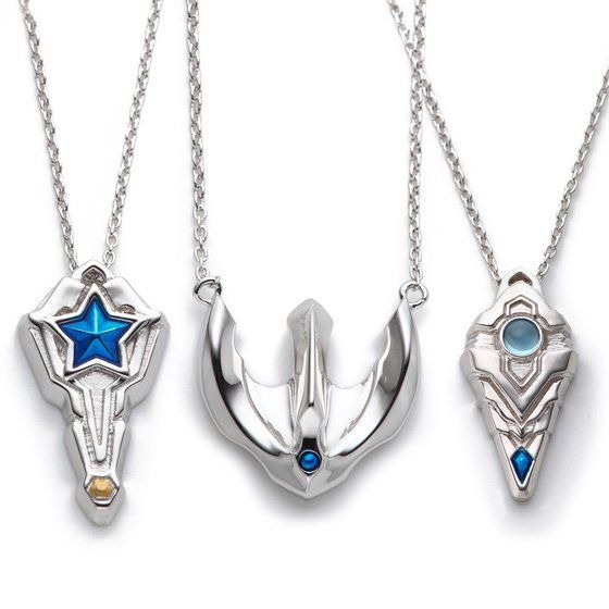 「ウルトラマンタイガ silver925 ネックレス」各11,000円（税込）（C）円谷プロ （C）ウルトラマンタイガ製作委員会・テレビ東京