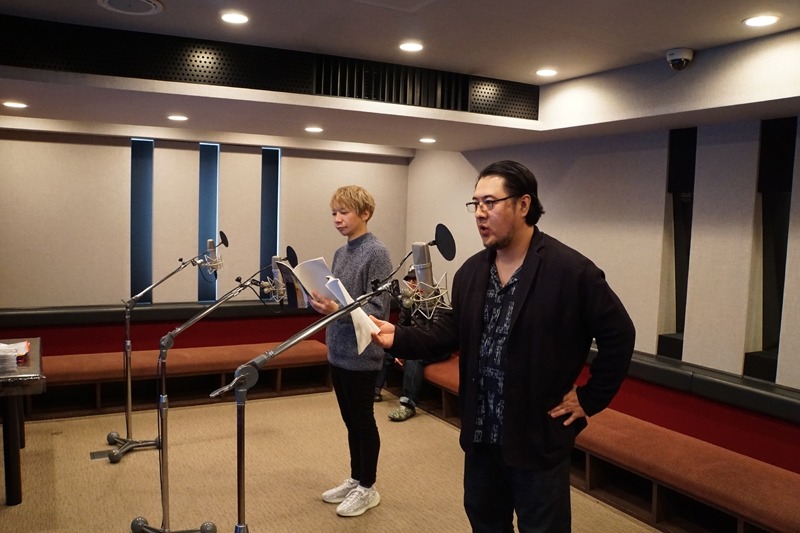 コンフィデンスマンjp 五十嵐も参戦 俳優 小手伸也 諏訪部順一の記念写真公開 Great Pretender 最終章 2枚目の写真 画像 アニメ アニメ