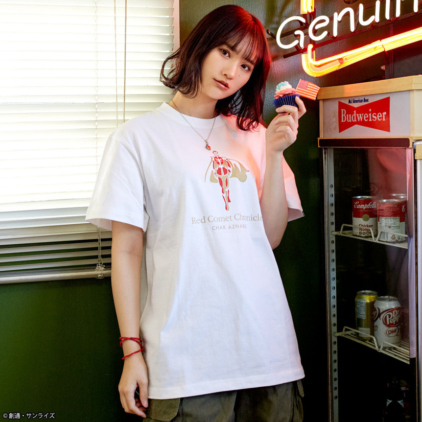 STRICT-G『ガンダムシリーズ』Red Comet Chronicle Tシャツ 4,180円(税込)（C）創通・サンライズ