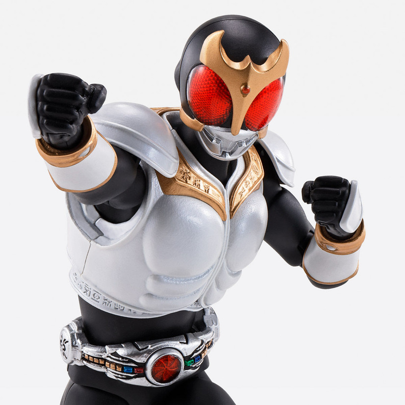 「S.H.Figuarts（真骨彫製法） 仮面ライダークウガ グローイングフォーム」(C)石森プロ・東映